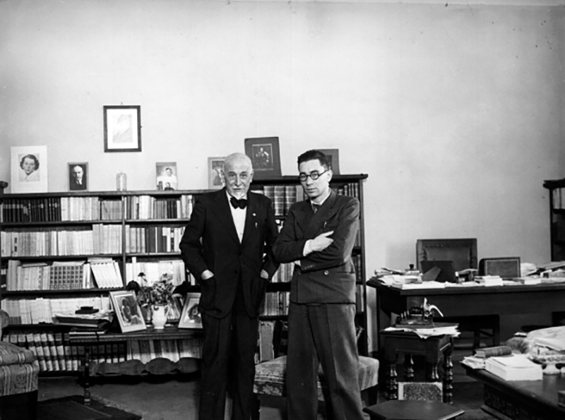 Luigi Pirandello, Italian dramatist, writer and poet, con Pierre Chenal, French director and screenwriter. Rome, 6th August 1935 (Photo by Mondadori Portfolio via Getty Images)