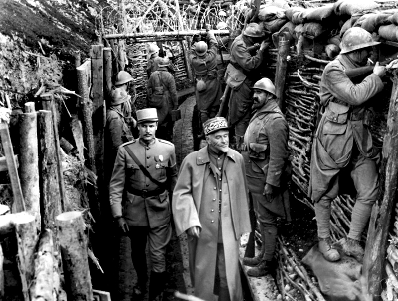 sentiers_de_la_gloire_01