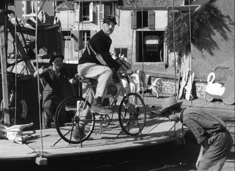 JOUR DE FÊTE – Jacques Tati (1949)